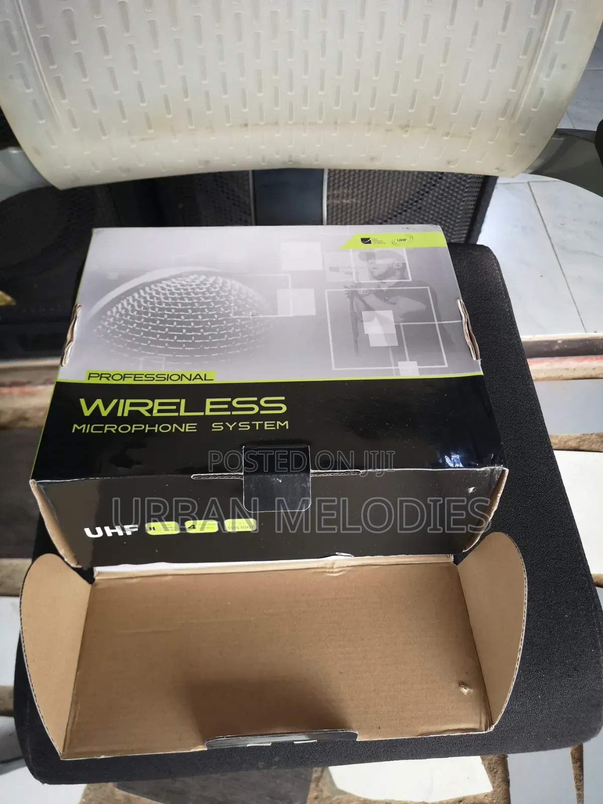 UHF Professional Wireless Microphone System