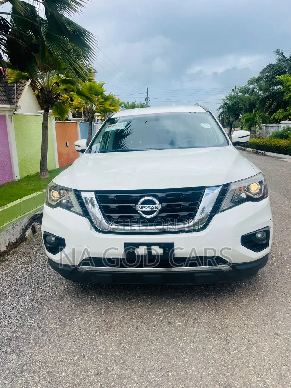 Nissan Pathfinder 2017 White