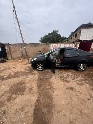 Hyundai Accent 2012 Black
