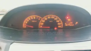 Toyota Vitz 2009 Silver