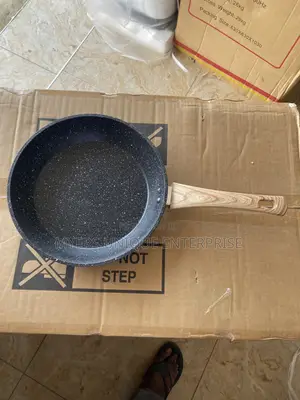 Medium 24cm Granite Non-Stick Frying Pan