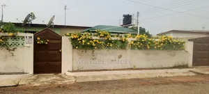 3bdrm House in Sakumono for rent