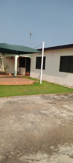 3bdrm House in Sakumono for rent