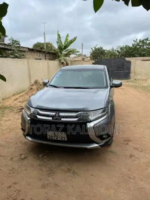 Mitsubishi Outlander 2016 Silver