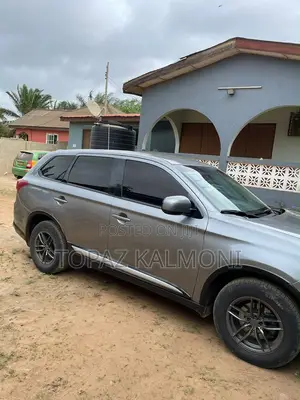 Mitsubishi Outlander 2016 Silver