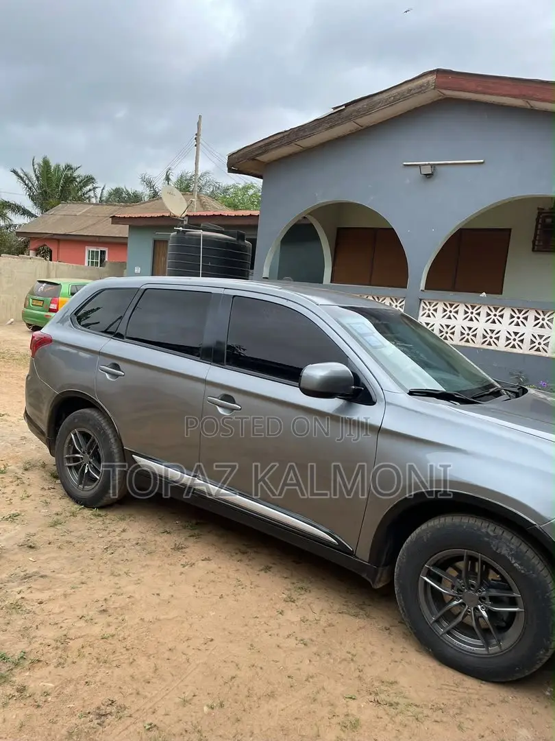 Mitsubishi Outlander 2016 Silver