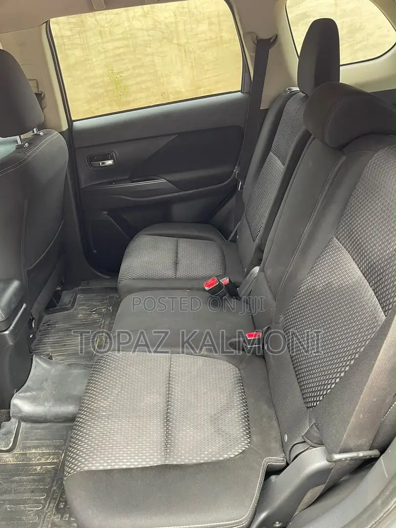 Mitsubishi Outlander 2016 Silver