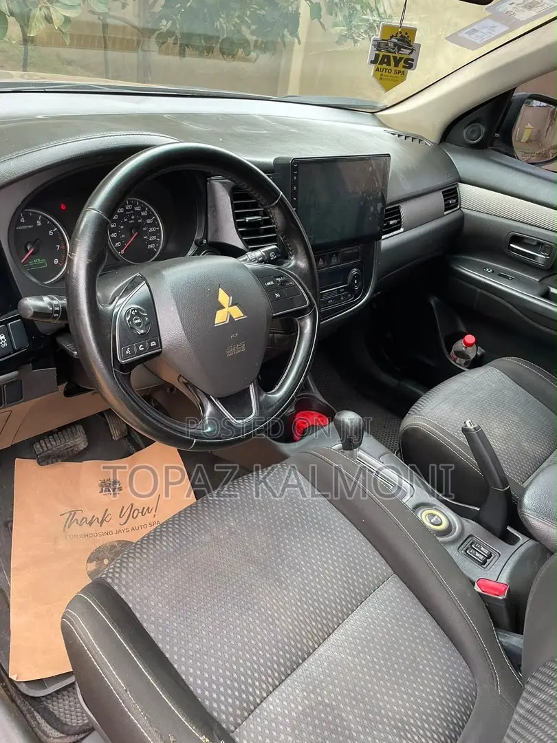 Mitsubishi Outlander 2016 Silver