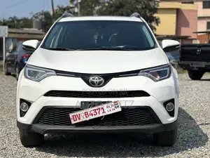 Toyota RAV4 2017 White
