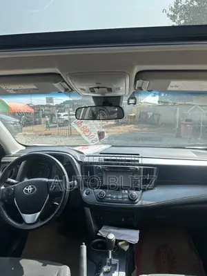 Toyota RAV4 2017 White