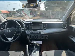 Toyota RAV4 2017 White