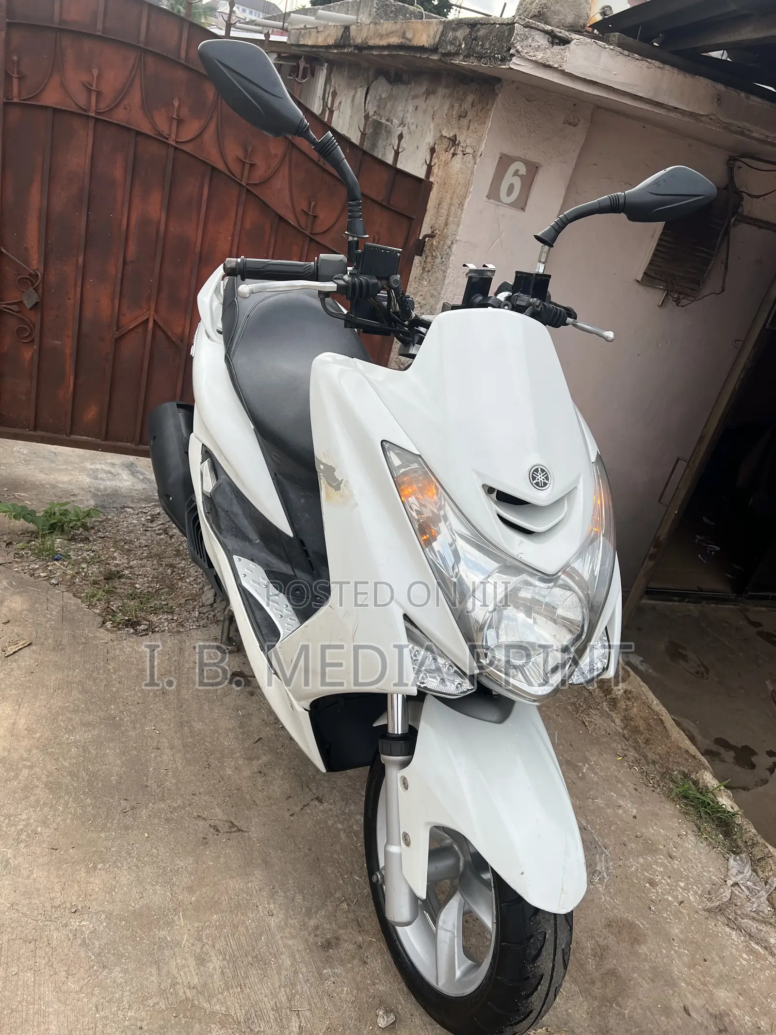 Yamaha 2017 White