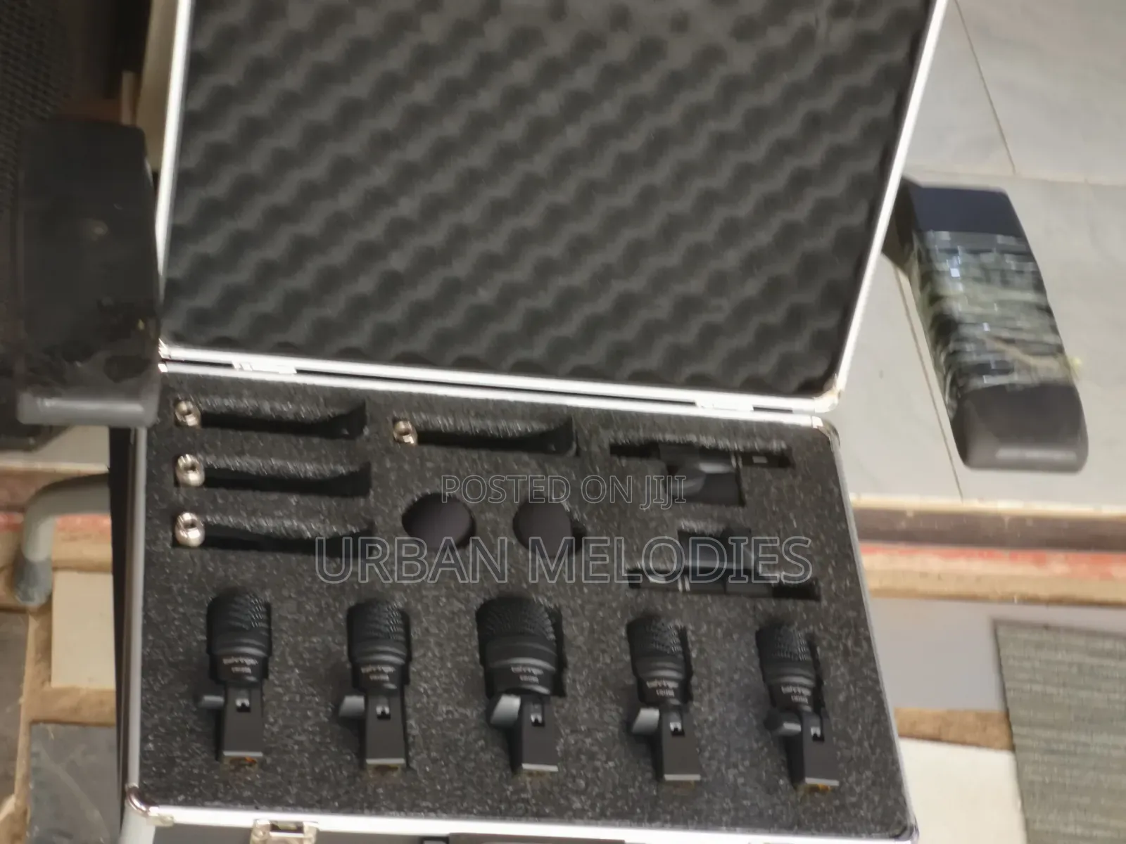 Behringer BC1200 Professional 7-Piece Drum Microphone Set.