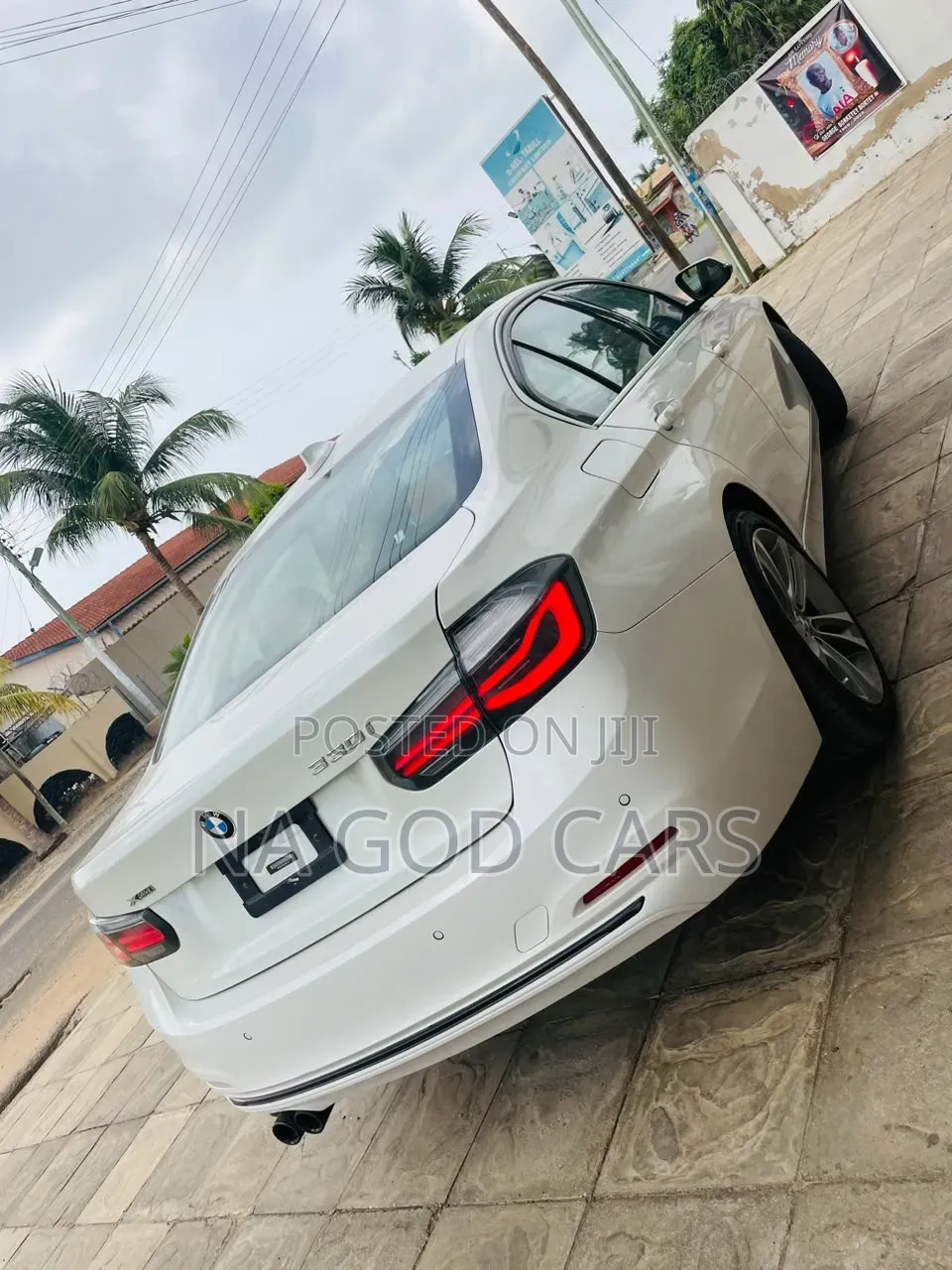 BMW 330i 2019 White