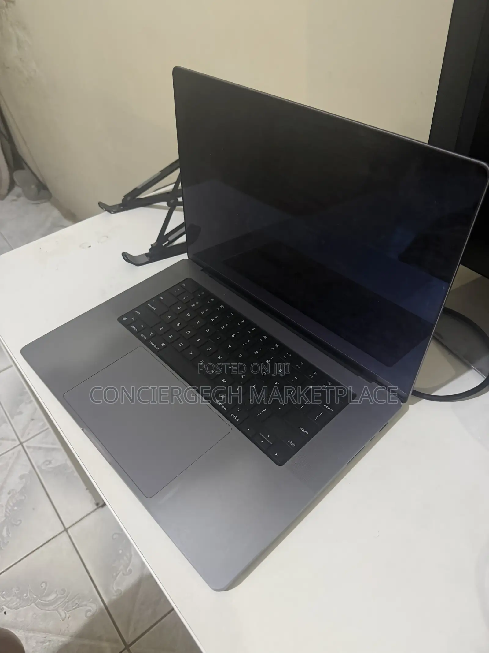 Laptop Apple MacBook Pro 2023 M2 Pro 16GB Apple M2 SSD 512GB