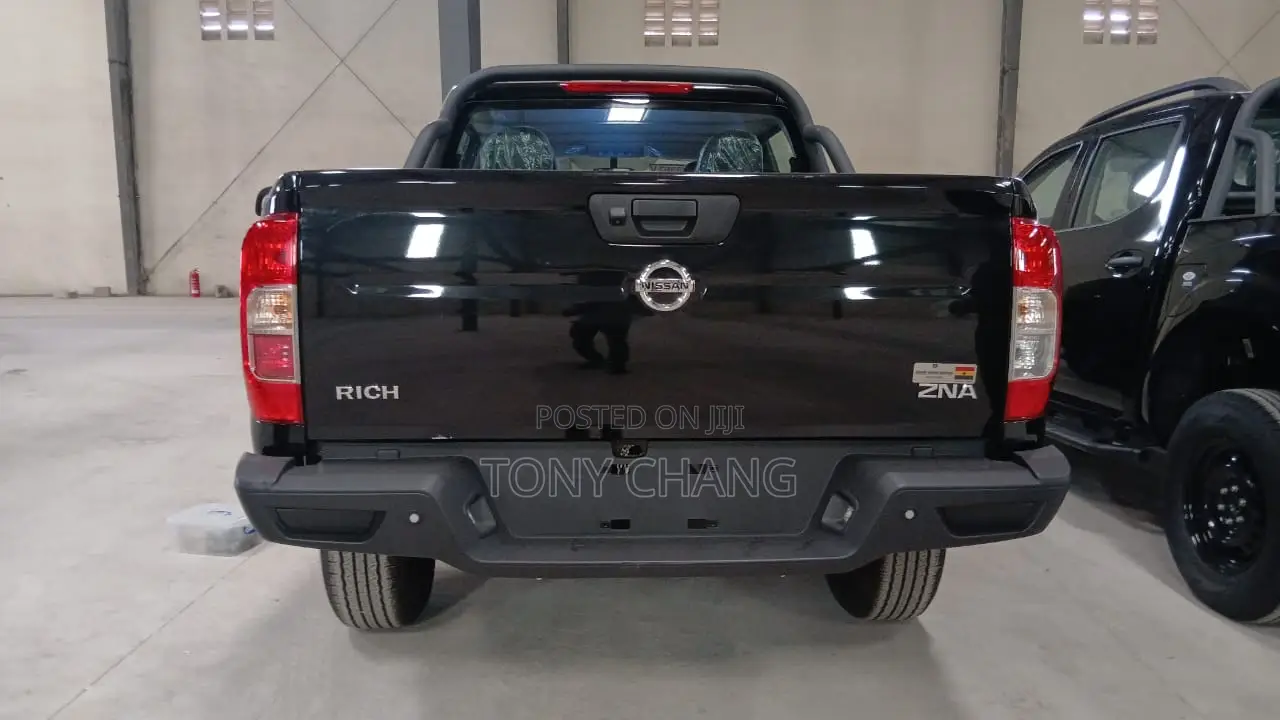 New Nissan Pick-Up 2025 Black