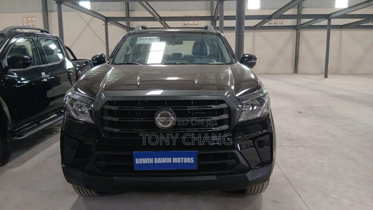 New Nissan Pick-Up 2025 Black