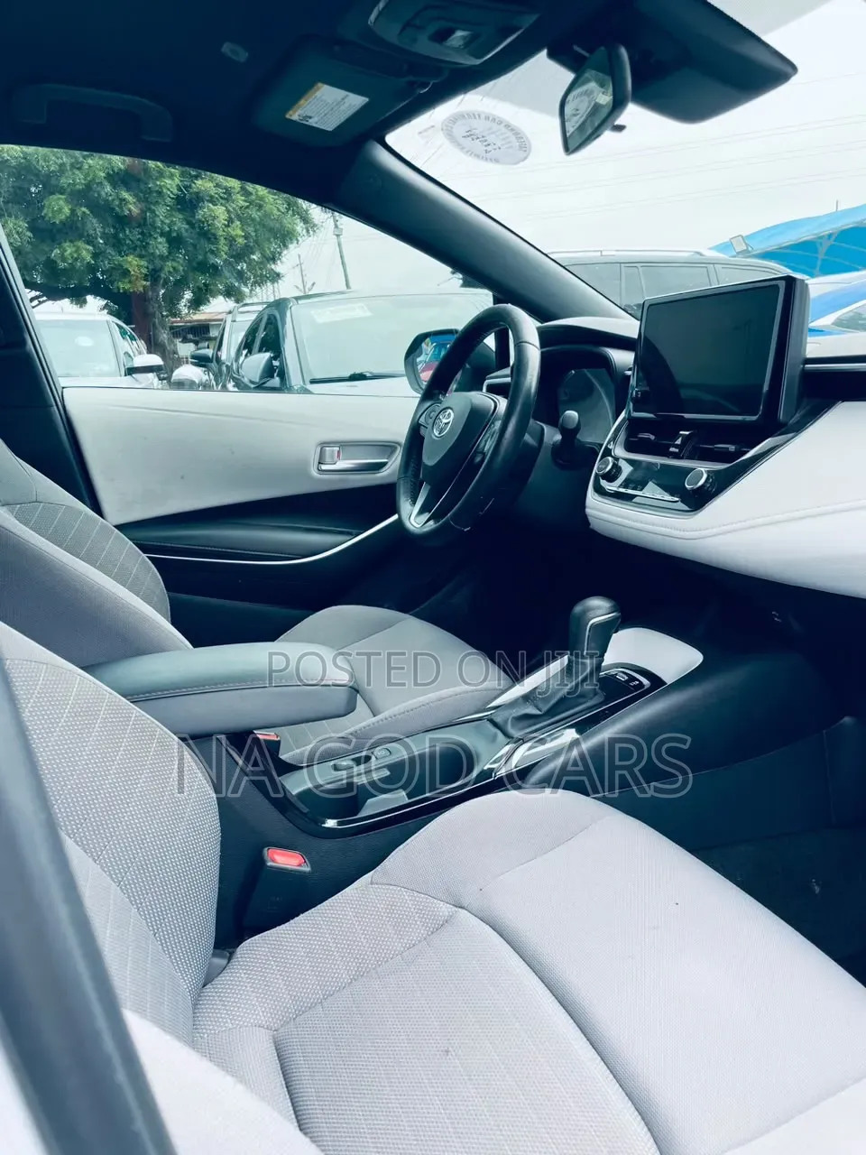Toyota Corolla 2022 Silver