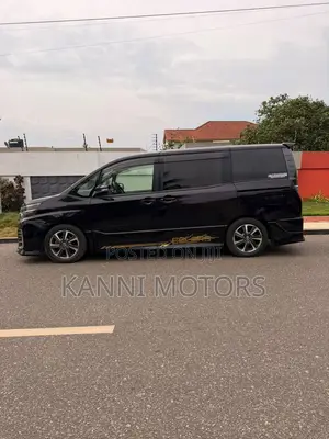 Toyota Voxy X 4WD 8-Seater 2015 Burgundy