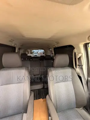 Toyota Voxy X 4WD 8-Seater 2015 Burgundy
