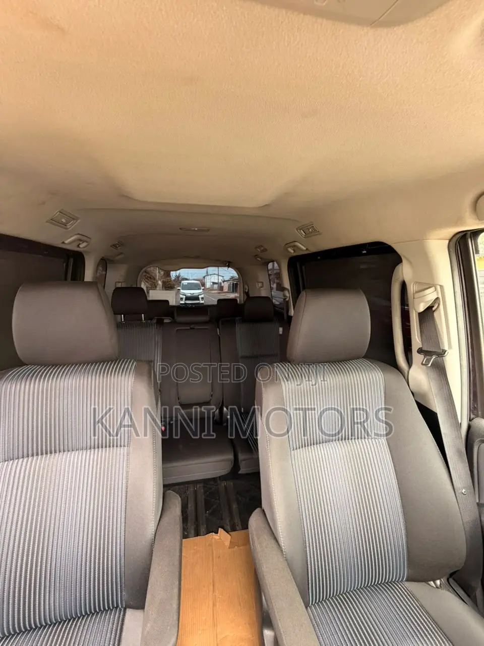 Toyota Voxy X 4WD 8-Seater 2015 Burgundy