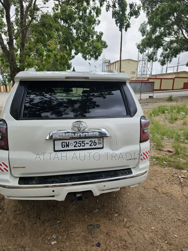 Toyota 4-Runner 2015 White