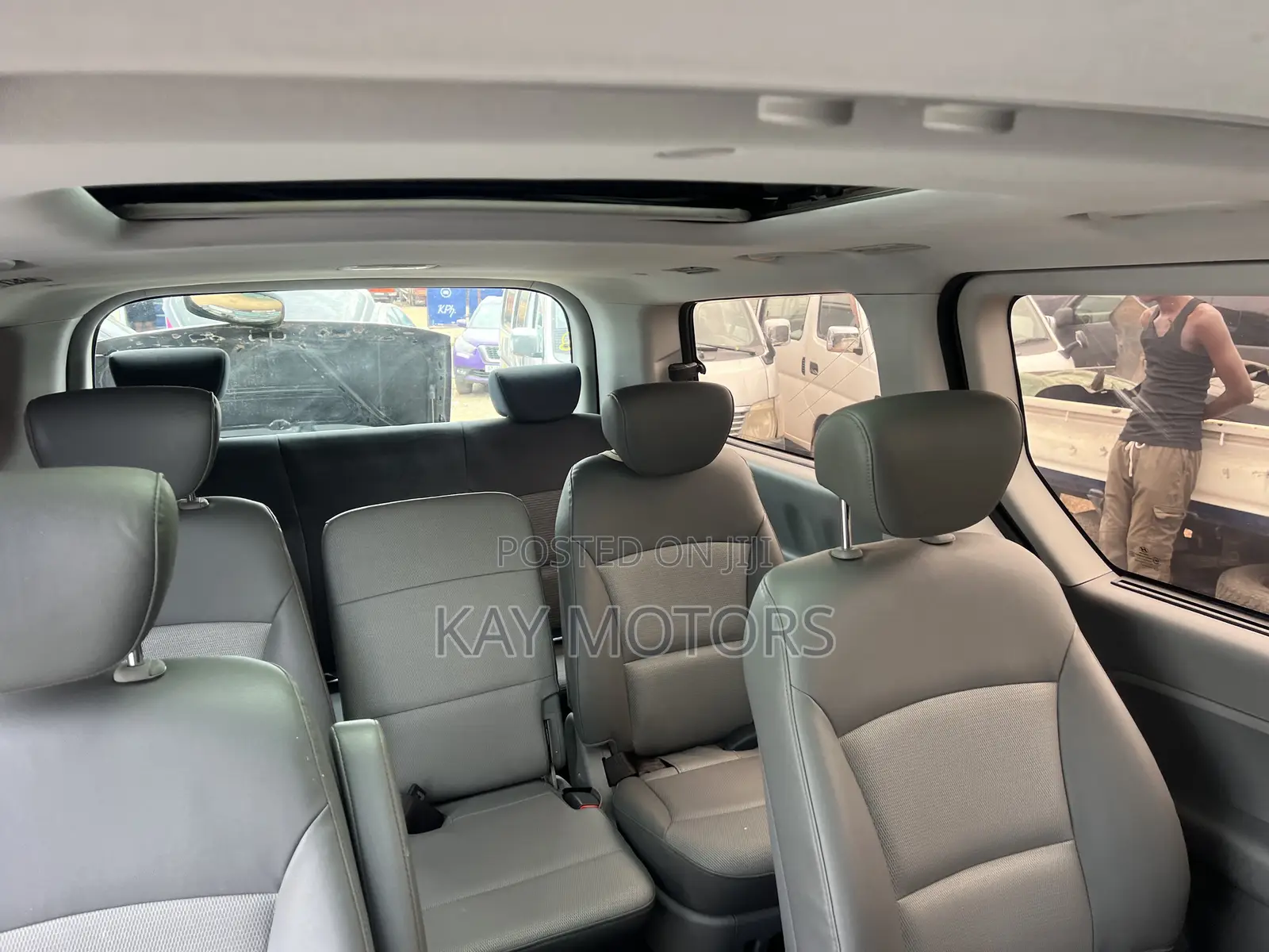 Hyundai Starex 2015 Black