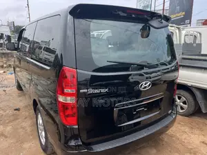 Hyundai Starex 2015 Black