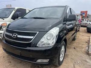 Hyundai Starex 2015 Black