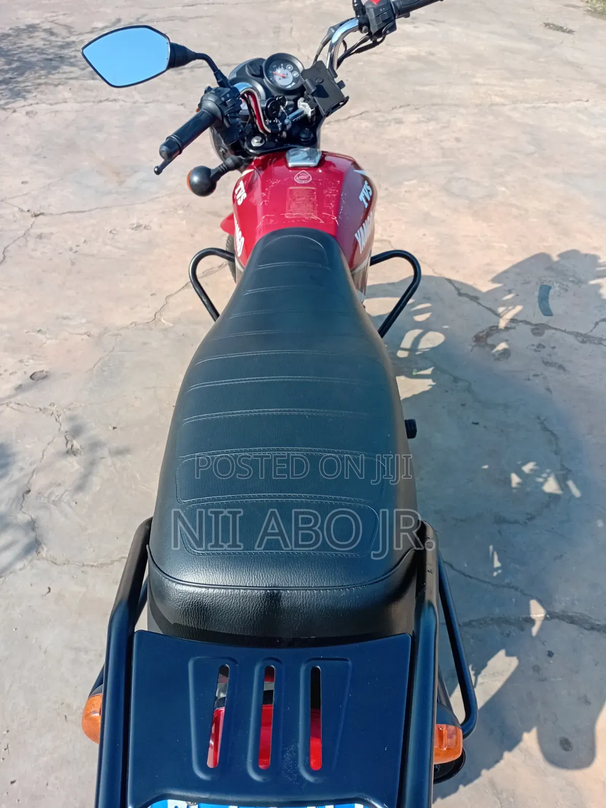 TVS HLX 125 2025 Red
