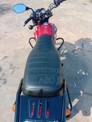 TVS HLX 125 2025 Red