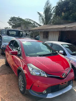 Toyota Vitz 2015 Red