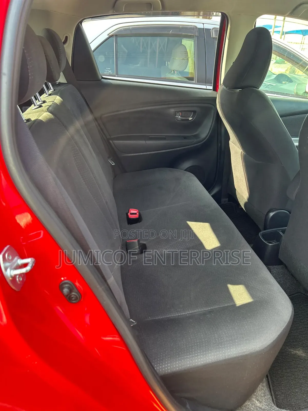 Toyota Vitz 2015 Red