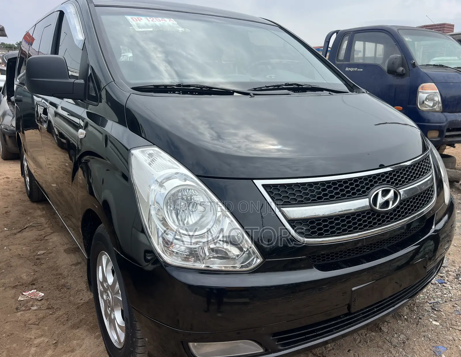 Hyundai Starex 2015 Black