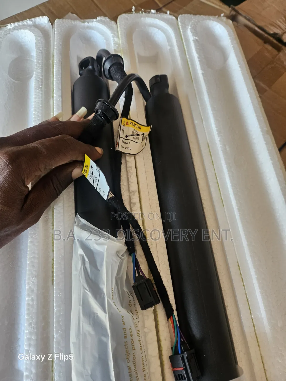 Hyundai Santa Fe 2019/2020 Electronic Boot Shocks