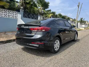 Hyundai Elantra 2017 Black