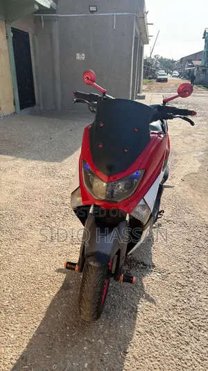 Yamaha NMAX 155 2016 Red