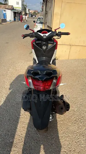 Yamaha NMAX 155 2016 Red