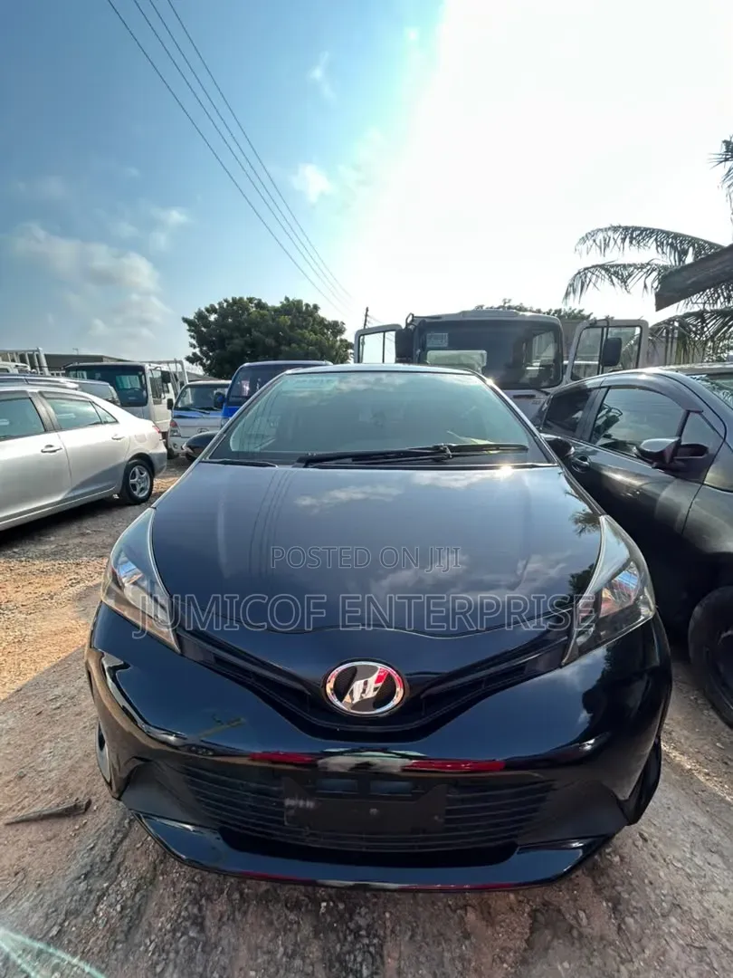 Toyota Vitz 2015 Black