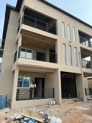 1bdrm Apartment in Ashongman Estate, Police Station for rent