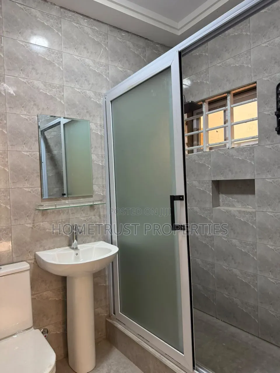1bdrm Apartment in Ashongman Estate, Police Station for rent