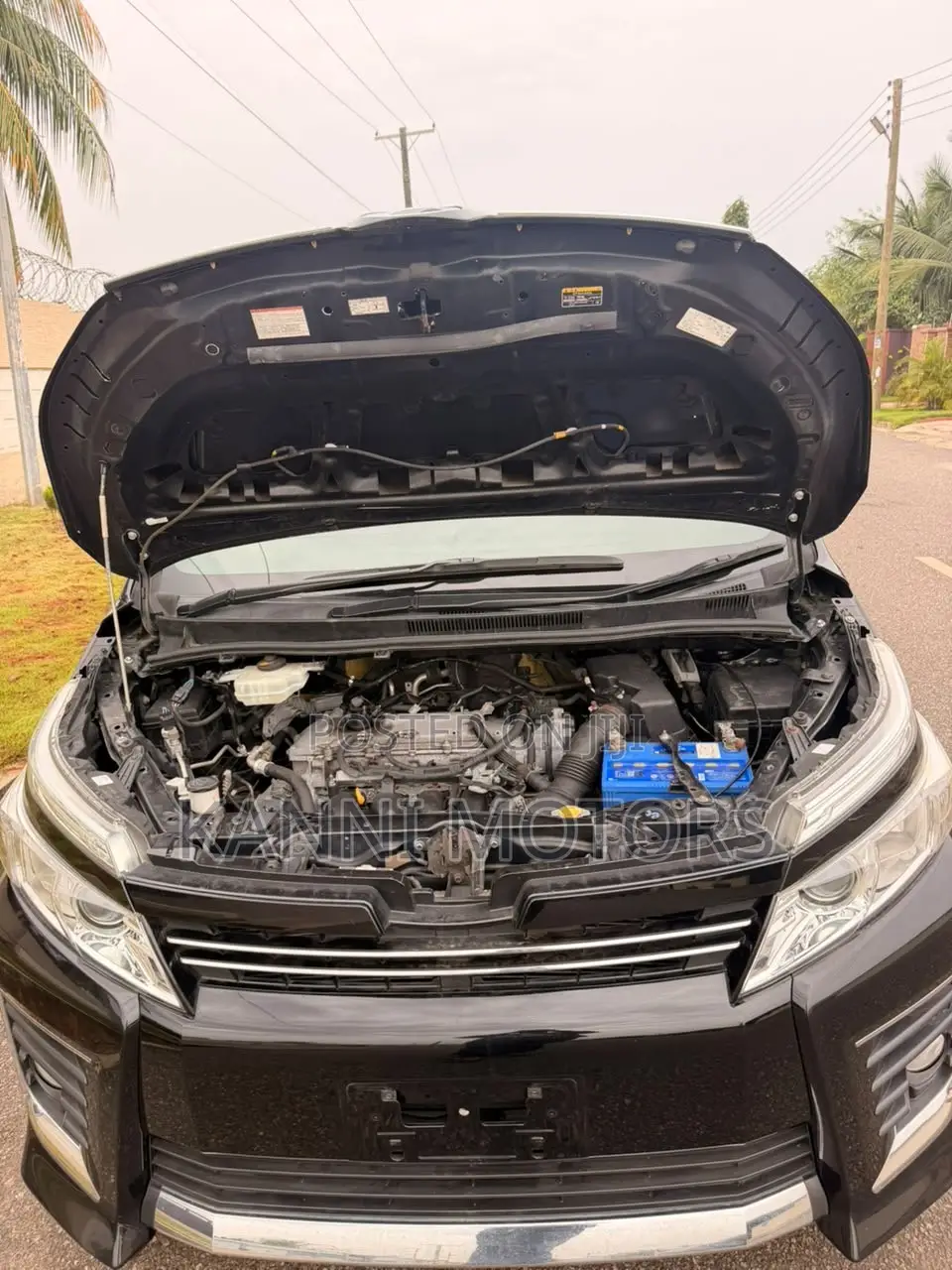 Toyota Voxy V 4WD 8-Seater 2015 Black