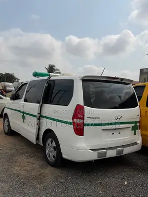 Hyundai H1 2019 White
