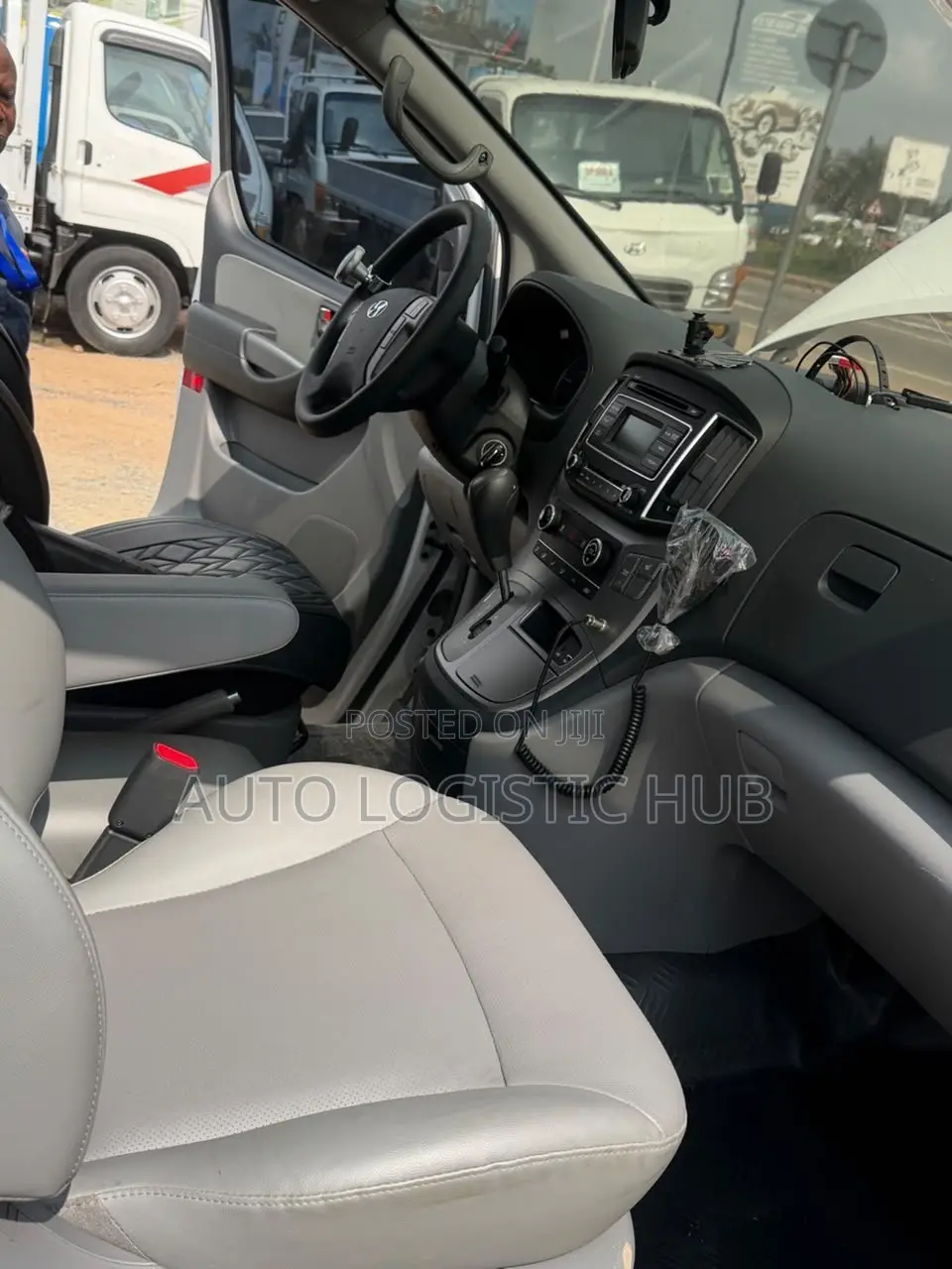 Hyundai H1 2019 White