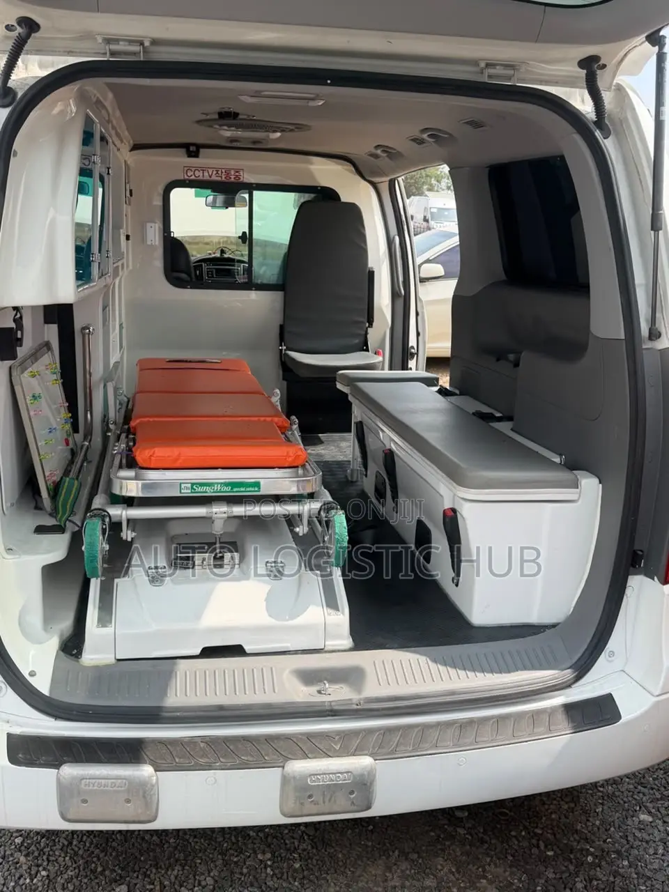 Hyundai H1 2019 White