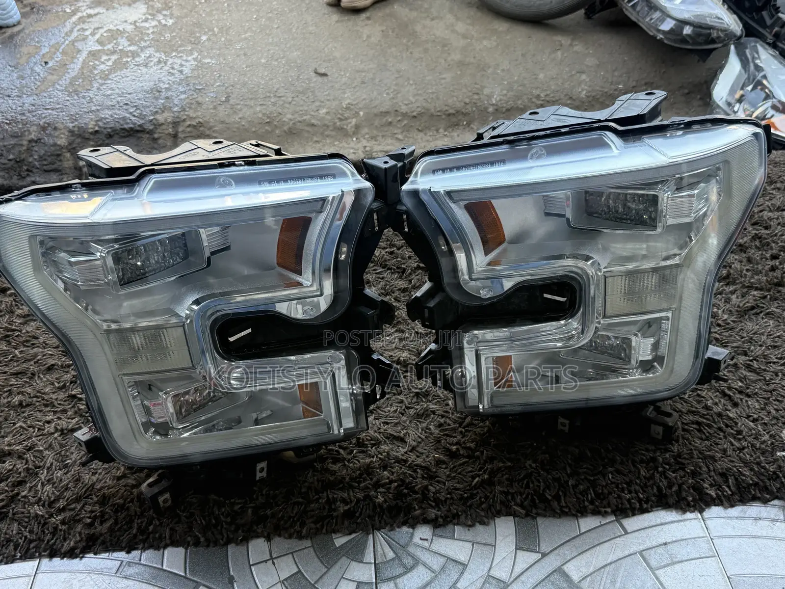 Ford F150 Headlight Pair