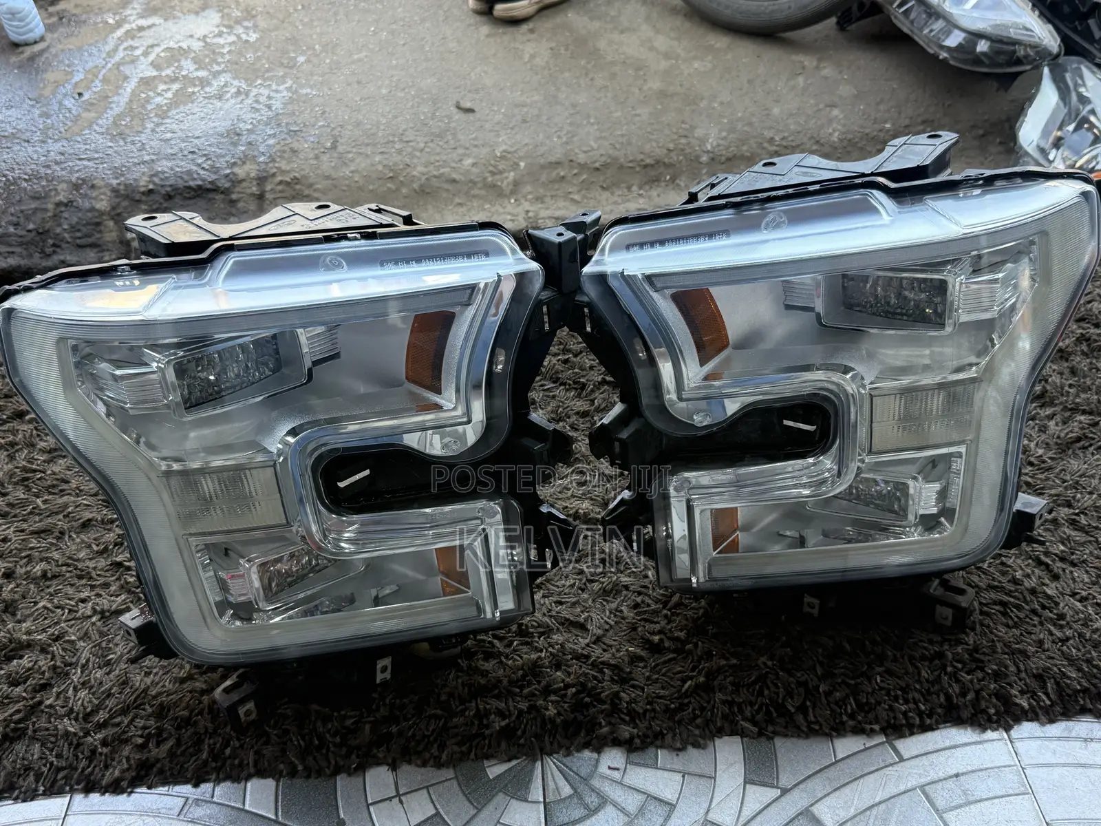 Ford F150 Headlight Pair