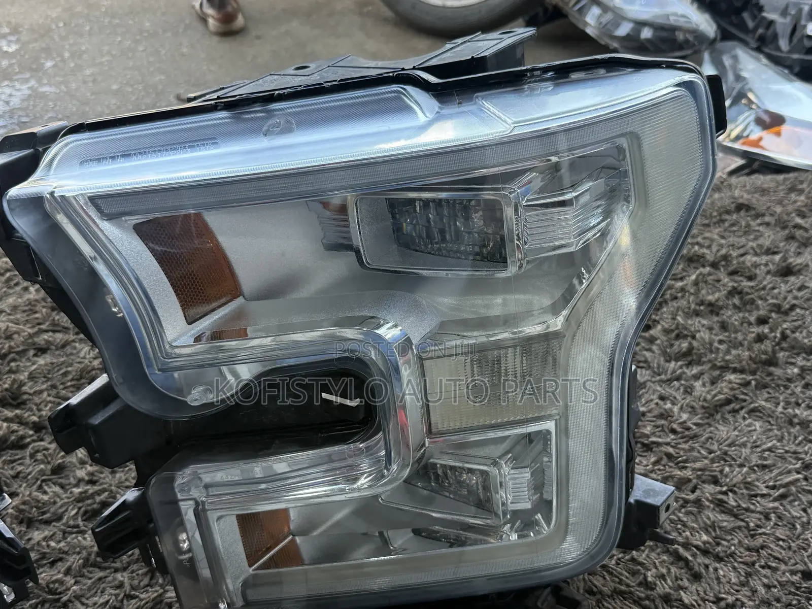 Ford F150 Headlight Pair