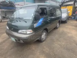 Hyundai H-100 2004 Green