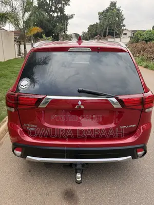 Mitsubishi Outlander 2.4 PHEV AWD 2018 Red